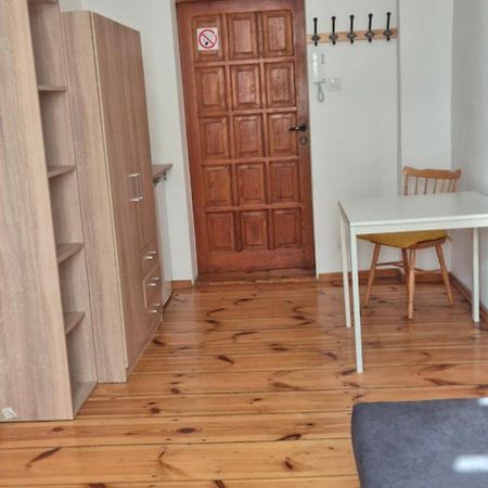 Hostel Tulip - Pokoj Jednoosobowy Nr 3 Ze Wspolna Lazienka I Kuchnia Szczecin Buitenkant foto