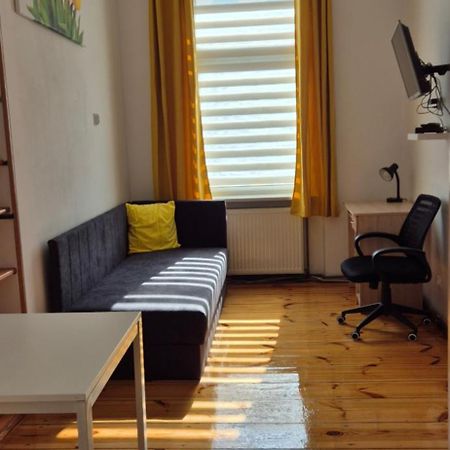 Hostel Tulip - Pokoj Jednoosobowy Nr 3 Ze Wspolna Lazienka I Kuchnia Szczecin Buitenkant foto