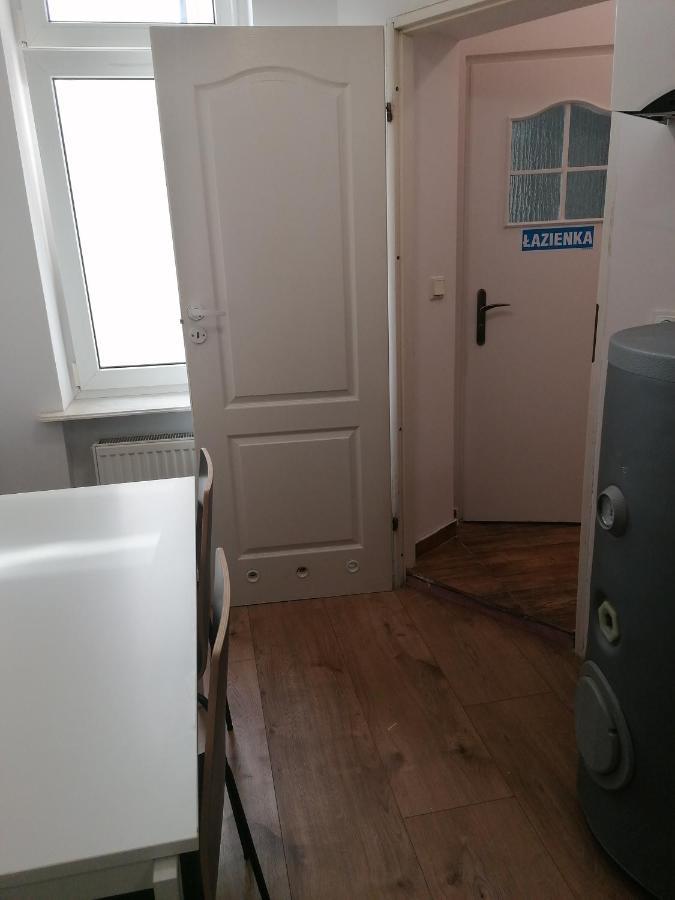Hostel Tulip - Pokoj Jednoosobowy Nr 3 Ze Wspolna Lazienka I Kuchnia Szczecin Buitenkant foto