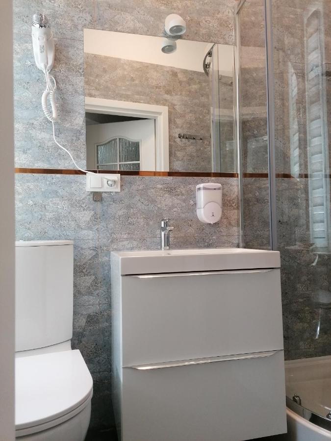 Hostel Tulip - Pokoj Jednoosobowy Nr 3 Ze Wspolna Lazienka I Kuchnia Szczecin Buitenkant foto